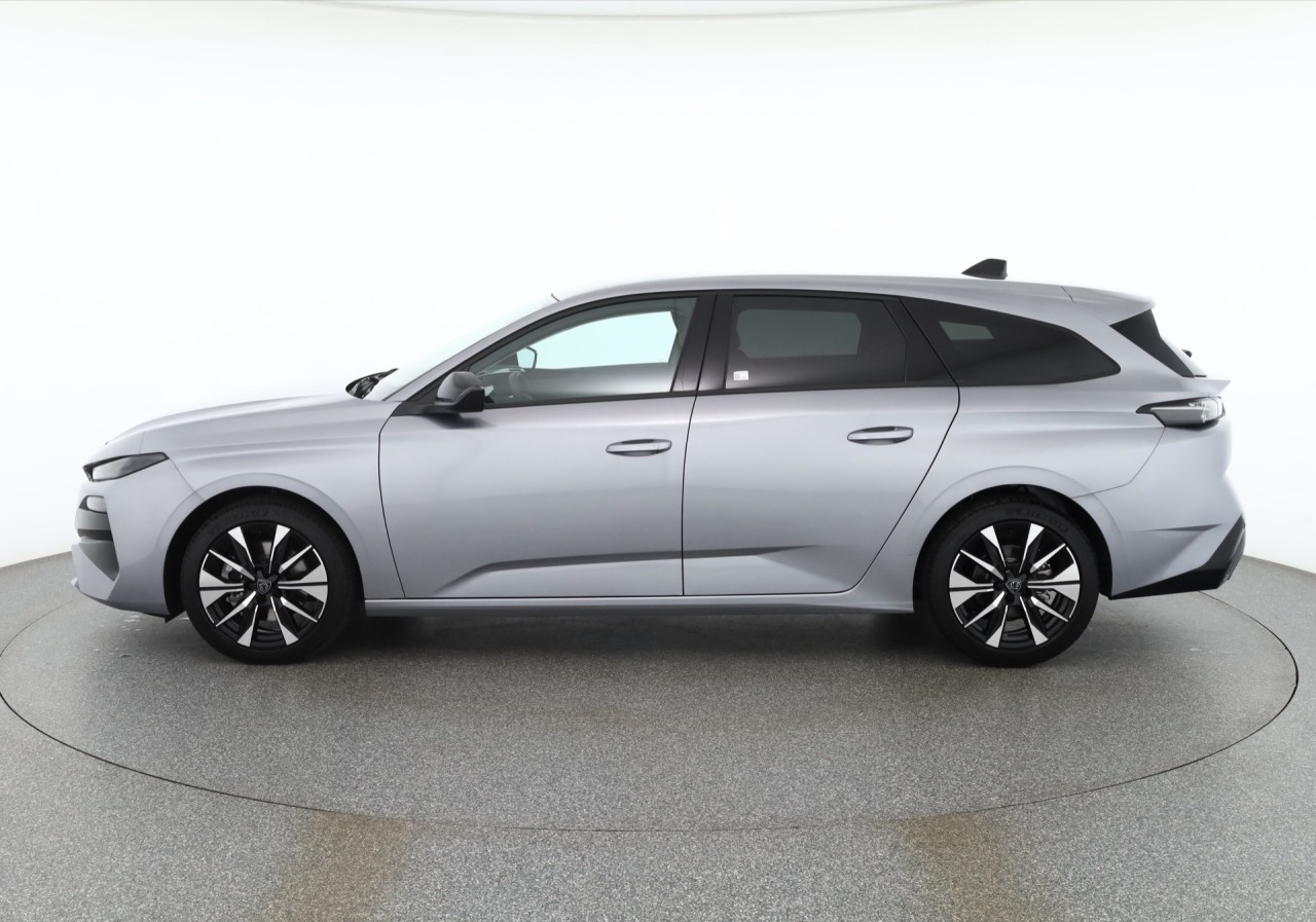 Peugeot 308 SW 1.2 Hybrid 145 Aut.
