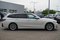 BMW 330 330e M-Sport Touring PHEV