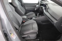 VW Golf VIII 1.5 TSI R-Line
