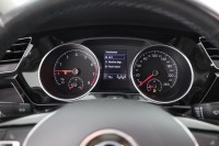 VW Touran 1.5 TSI DSG R-Line