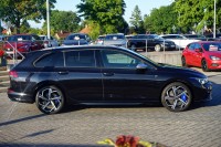 VW Golf VIII Variant 2.0 R 4Motion SHZ
