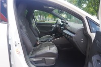 VW Golf VIII 1.5 TSI R-Line