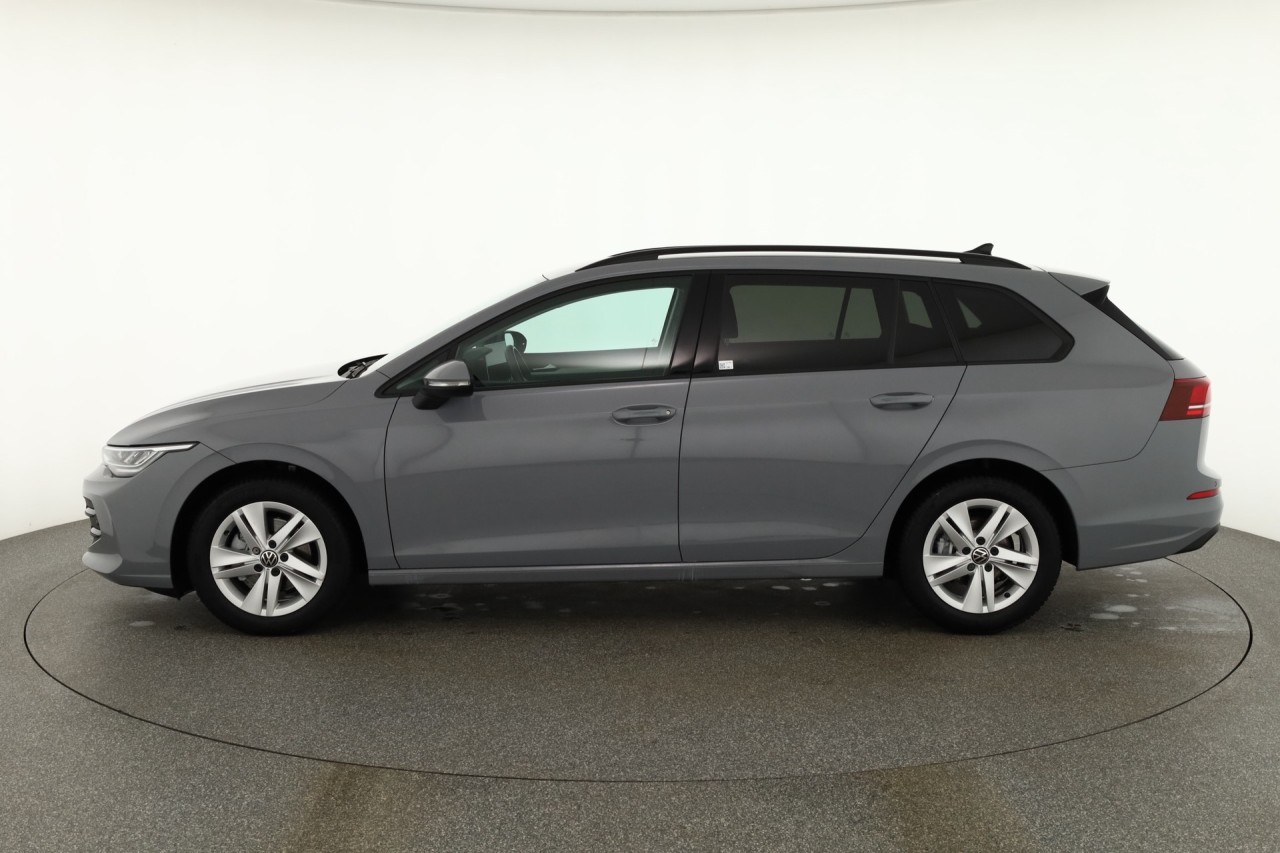 VW Golf VIII Variant 1.5 eTSI DSG Life
