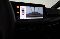 VW Golf VIII Variant 1.5 eTSI R-Line