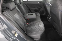 VW Golf VIII Variant 2.0 TDI R-Line DSG