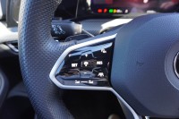 VW Golf VIII Variant eTSI DSG R-Line