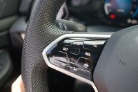 VW Golf VIII Variant 1.5 TSI R-Line