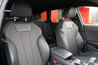 Audi A4 Avant 40 2.0 TFSI S line