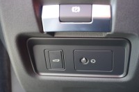 Jaguar XE 2.0 R-Dynamic Black