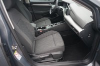 VW Golf VIII Variant Life eTSI
