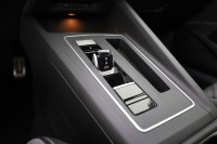 VW Golf VIII Variant 1.5 eTSI R-Line