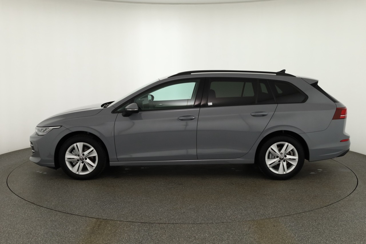 VW Golf VIII Variant 1.5 eTSI DSG Life