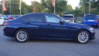 BMW 330 e xDrive Advantage