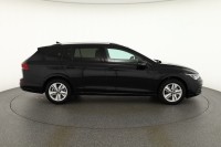VW Golf VIII Variant 1.5 TSI Life
