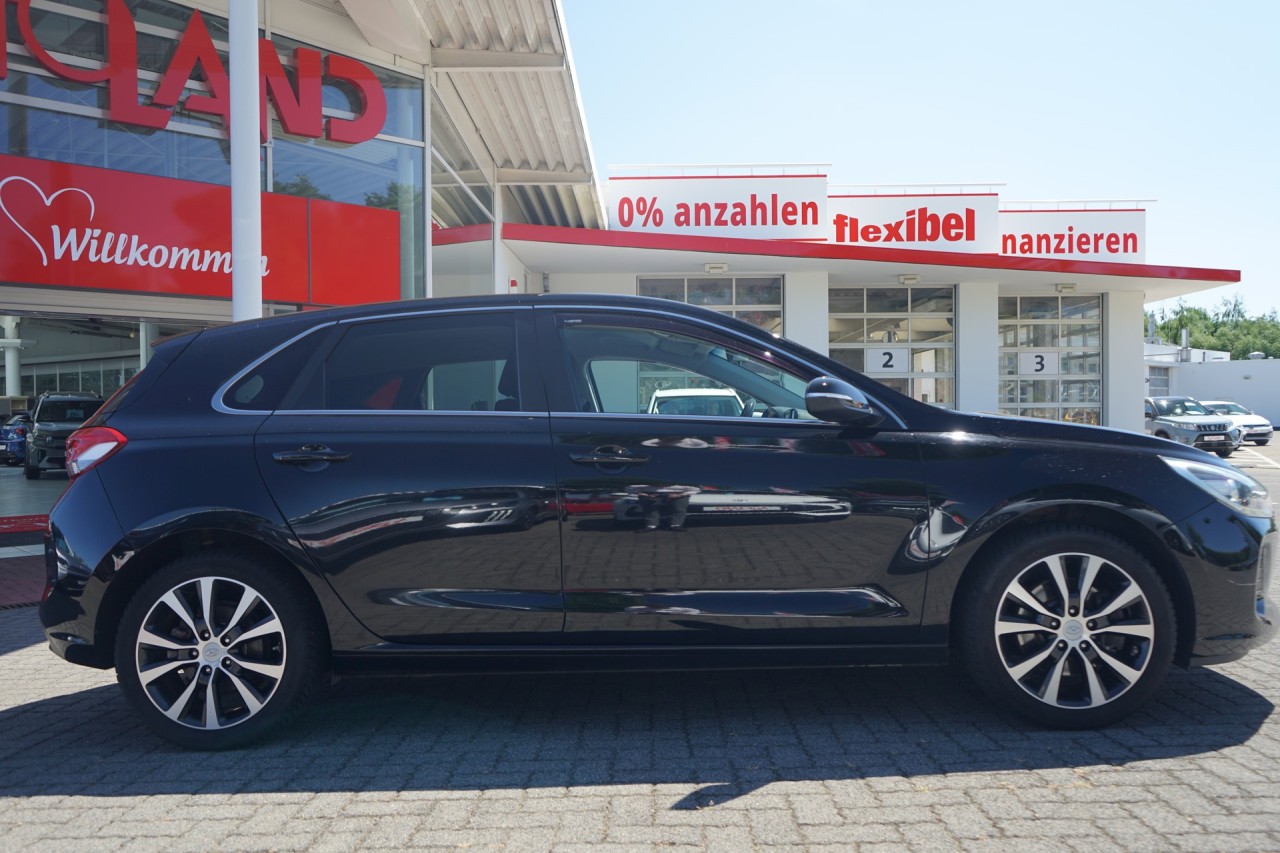 Hyundai i30 1.4 T-GDI Intro
