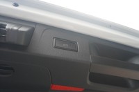 VW Passat Variant 1.5 TSI Highline R-Line
