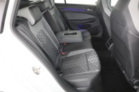 VW Golf VIII Variant 1.5 TSI R-Line