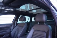 VW Passat Variant GTE