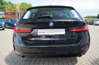BMW 320 320iA Touring Advantage