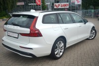 Volvo V60 Kombi 2.0 M-Hybrid Plus Dark