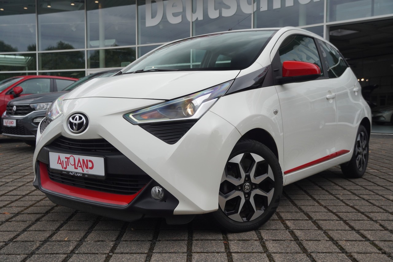 Toyota Aygo AYGO 1.0 x-play Aut.