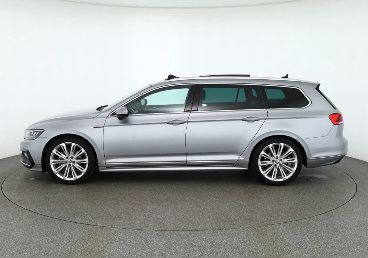 VW Passat Variant 2.0 TSI DSG R-Line