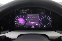 VW Golf VIII Variant 1.0 eTSI Life