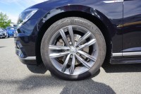 VW Passat Variant 2.0 TSI 4Motion R-LINE