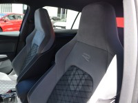 VW Golf VIII 1.5 eTSI R-Line