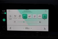 VW Golf VIII Variant R-Line eTSI