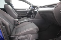 VW Passat Variant 1.5 TSI DSG R-line