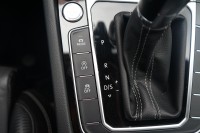 VW Passat Variant 1.8 TSI DSG R-Line