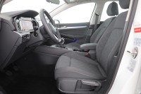 VW Golf VIII 1.0 TSI