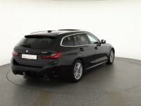 BMW 3 330i M-Sport Touring Aut.