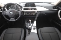 BMW 320 320d Touring Advantage