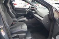 VW Golf VIII Variant 1.5 eTSI R-Line DSG