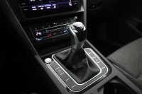 VW Passat Variant 1.5 TSI R-Line