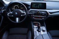 BMW 520 520iA Touring Sport Line