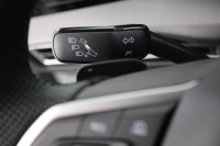 VW Golf VIII Variant 1.5 eTSI R-Line DSG