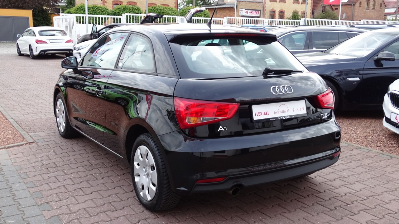 Audi A1 1.0 TFSI basis ultra