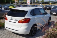 BMW 225 xe
