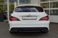 Mercedes-Benz CLA 200 AMG Line