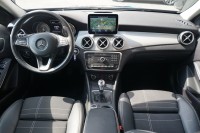 Mercedes-Benz GLA 200 Standard