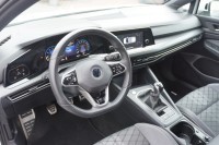 VW Golf VIII 1.5 16V TSI R-Line