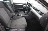 VW Passat Variant 1.5 TSI DSG Business