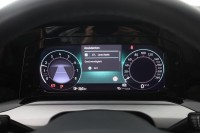 VW Golf VIII Variant 1.0 eTSI DSG
