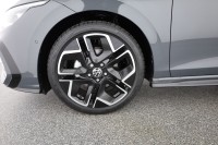 VW Golf VIII Variant 1.5 eTSI R-Line DSG