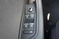 Audi A4 Avant 40 2.0 TDI advanced