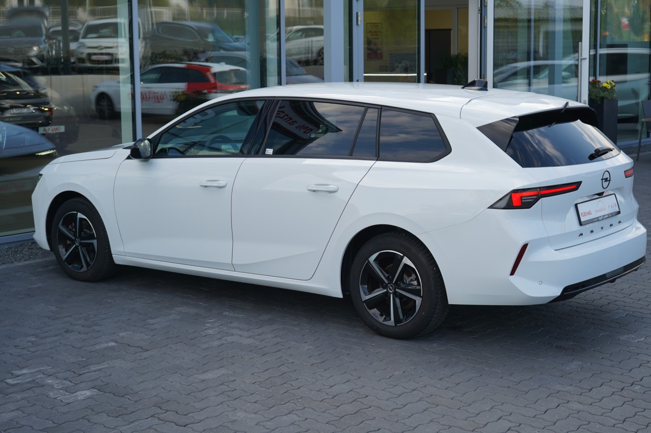 Opel Astra L ST 1.2 GS