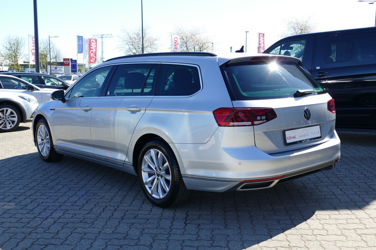 VW Passat Variant GTE